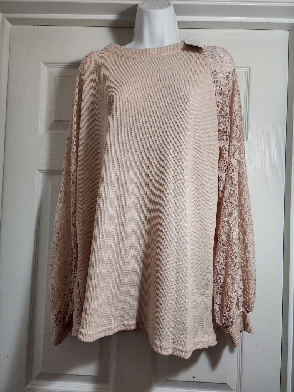 Delicate Lace-Sleeve Waffle Knit Blouse - Blush Peach XXL